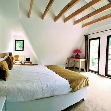 Casa Varful Cu Dor Maison d'hôtes 2*